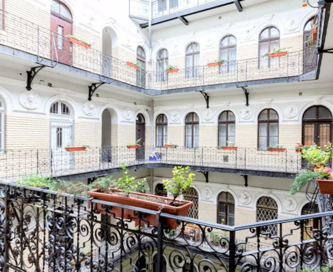Cape Code Apartment Budapest