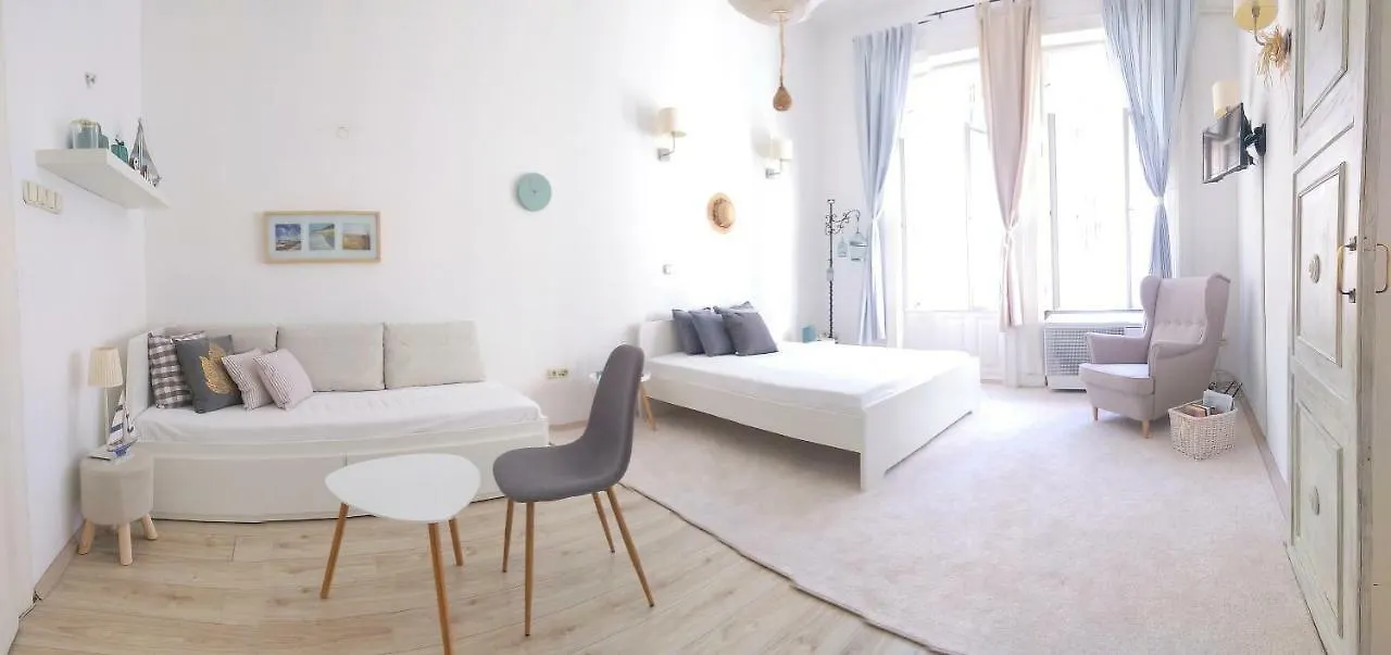 Cape Code Apartment Budapest
