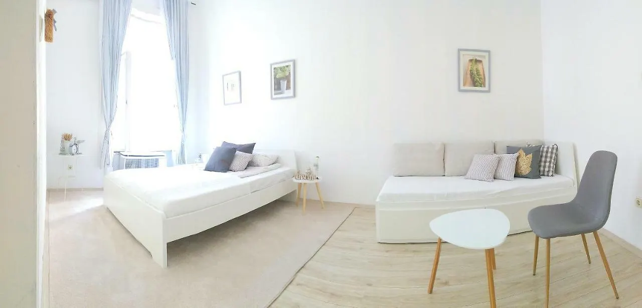 Cape Code Apartment Budapest
